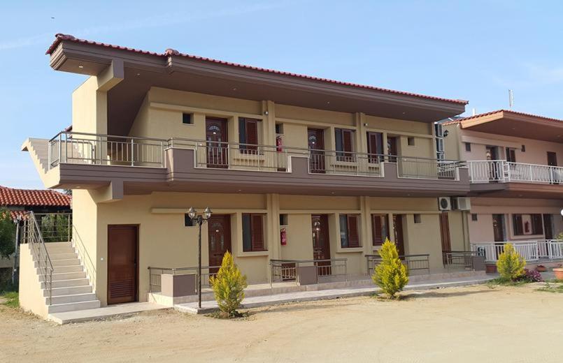 House Akis New Sarti Apartment Bagian luar foto